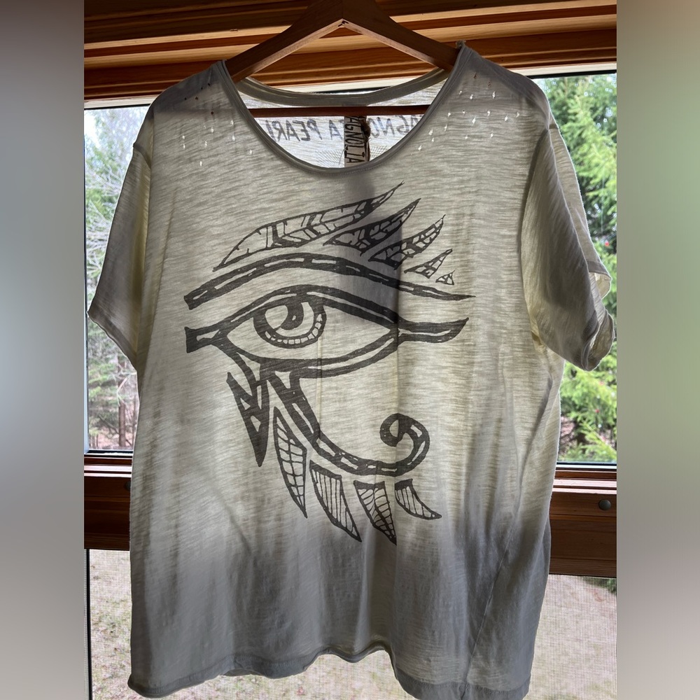 NWT! Magnolia Pearl Eye of Ra Boyfriend Cut Tee.